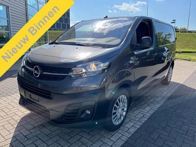 tweedehands Opel Vivaro 2.0 CDTI L2H1 Edition 145pk| Navigatie| Parkeersensoren voor en achter| Camera| Trekhaak 2500kg| Betimmering| Metallic| Stuurwielbediening| DEMO