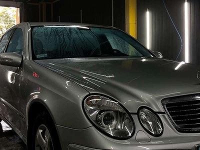 Mercedes E320