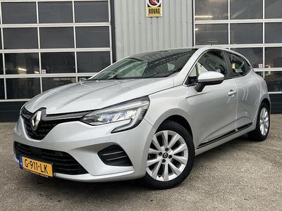 Grijs Gebruikt 2019 Renault Clio IV Intens Hatchback | € 9.950 (Eerlijke prijs)