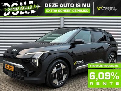 Zwart (metallic) Occasion 2025 Kia EV3 Advance SUV | € 36.740 (Eerlijke prijs)