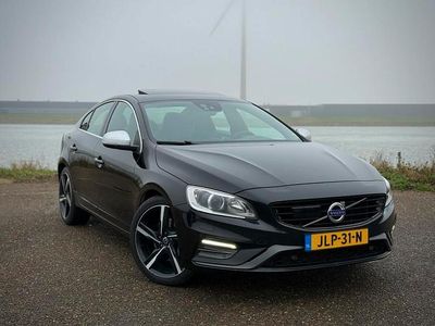 Gebruikt 2015 Volvo S60 R-Design Sedan | € 17.450 (Duur)
