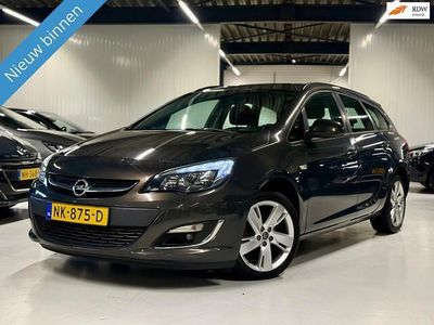 Bruin Occasion 2013 Opel Astra Design Edition Stationwagen | € 3.990 (Eerlijke prijs)