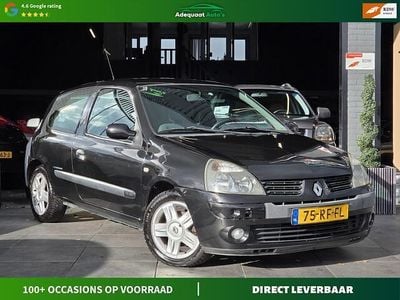 Zwart Gebruikt 2005 Renault Clio II Hatchback | € 1.244 (Eerlijke prijs)