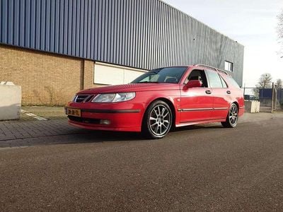 Rood Gebruikt 2002 Saab 9-5 Aero Stationwagen | € 3.000 (Iets duurder)
