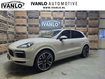 Grijs Gebruikt 2022 Porsche Cayenne Platinum Edition SUV | € 72.750 (Goede deal)