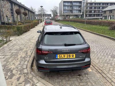Grijs Occasion 2019 Audi A4 S-Line Stationwagen | € 32.500 (Duur)