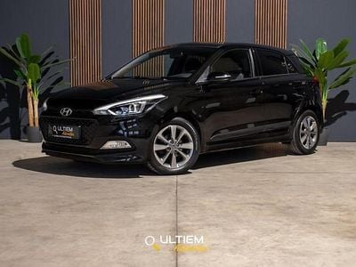 Zwart Occasion 2016 Hyundai i20 Comfort Hatchback | € 10.390 (Eerlijke prijs)