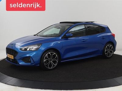 Blauw Occasion 2021 Ford Focus ST-Line Hatchback | € 15.900 (Eerlijke prijs)