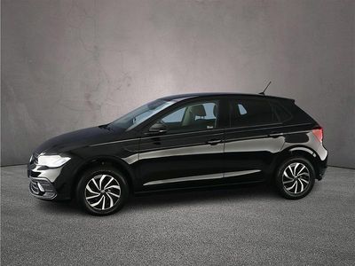 Deep black Gebruikt 2024 VW Polo Life Hatchback | € 22.500 (Eerlijke prijs)