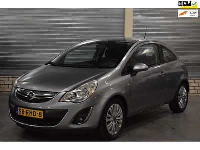 Occasion Opel Corsa Edition 101 PK (74 kW) 2011 Grijs Hatchback