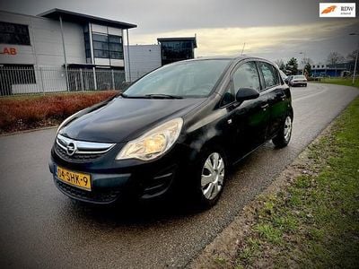 Zwart Gebruikt 2011 Opel Corsa Business Edition Hatchback | € 1.850 (Goede deal)