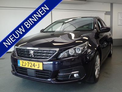 tweedehands Peugeot 308 SW 1.2 PureTech Blue Lease Executive Dealer onderhouden, Volledig lederen bekleding, Lm velgen, Panodak, Stoelverwarming, Cruise controle, Achteruitrijcamera, Full options!! Bovag afleverpakket 695,-