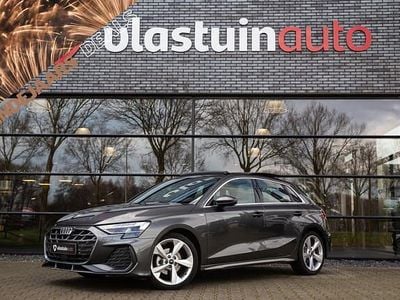 Grijs Gebruikt 2025 Audi A3 Sportback S-Line Hatchback | € 39.950 (Iets duurder)