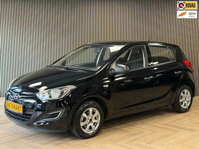 Zwart Gebruikt 2014 Hyundai i20 Hatchback | € 6.995 (Eerlijke prijs)