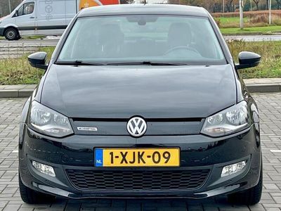 Zwart Gebruikt 2014 VW Polo Hatchback | € 5.950 (Duur)