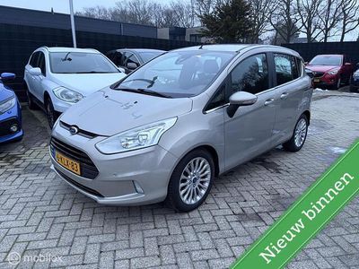 Grijs (metallic) Occasion 2013 Ford B-MAX Titanium MPV | € 5.849 (Eerlijke prijs)