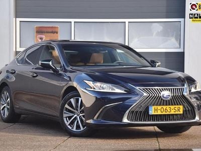 Blauw Gebruikt 2020 Lexus ES300H Business Edition Sedan | € 32.900 (Eerlijke prijs)