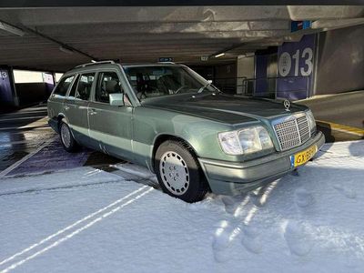 Occasion 1993 Mercedes E280 Stationwagen | € 3.650