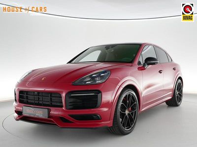 Rood Occasion 2021 Porsche Cayenne SUV | € 117.990
