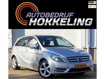 Grijs Gebruikt 2012 Mercedes B180 MPV | € 8.999 (Eerlijke prijs)