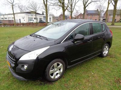 Zwart (metallic) Occasion 2011 Peugeot 3008 Stationwagen | € 4.950 (Eerlijke prijs)