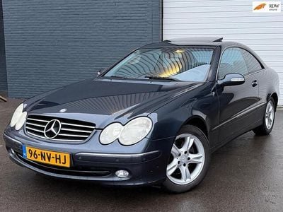 Zwart (metallic) Occasion 2004 Mercedes 240 Avantgarde Coupé | € 3.850 (Eerlijke prijs)