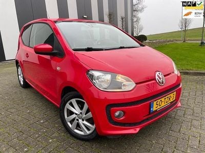 Rood Gebruikt 2012 VW up! high up! Hatchback | € 3.450 (Eerlijke prijs)