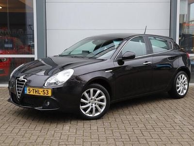 Zwart Gebruikt 2014 Alfa Romeo Giulietta Distinctive Hatchback | € 7.950 (Eerlijke prijs)