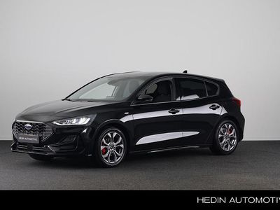 Zwart Gebruikt 2023 Ford Focus ST-Line Hatchback | € 22.945 (Iets duurder)