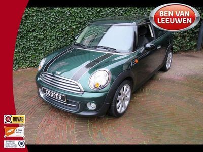 tweedehands Mini Cooper Clubman 1.6 Pepper R55 LCI NL-auto met clima, cruise en 17"