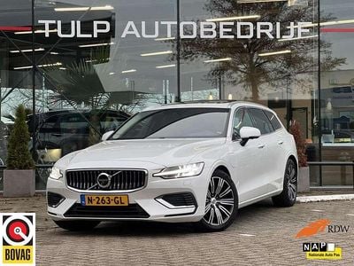 Wit (parellak) Gebruikt 2021 Volvo V60 Inscription Stationwagen | € 29.490 (Goede deal)