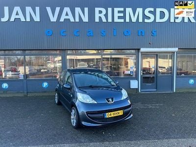 Occasion Peugeot 107 68 PK (50 kW) 2008 Grijs Hatchback