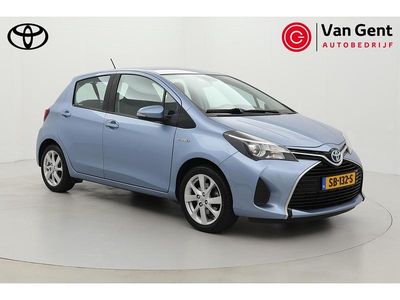 Blauw Occasion 2016 Toyota Yaris Limited Hatchback | € 11.999 (Eerlijke prijs)