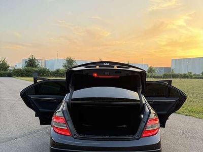 Zwart Gebruikt 2007 Mercedes C200 Avantgarde Sedan | € 7.999 (Iets duurder)