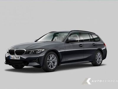 BMW 330e