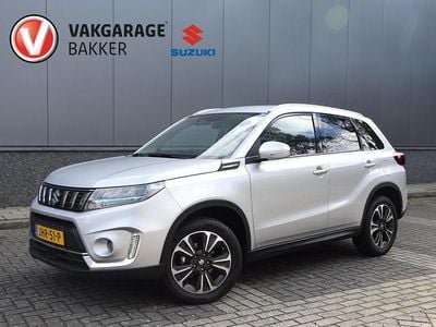 Zilver Occasion 2024 Suzuki Vitara Style SUV | € 23.650 (Eerlijke prijs)