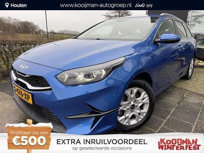Blauw Gebruikt 2023 Kia Ceed Hatchback | € 23.700 (Eerlijke prijs)