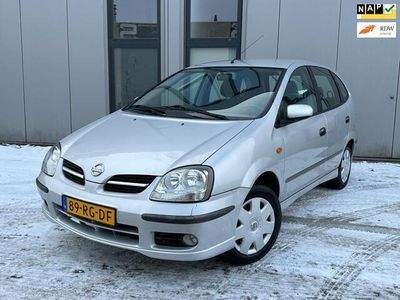 Nissan Almera Tino