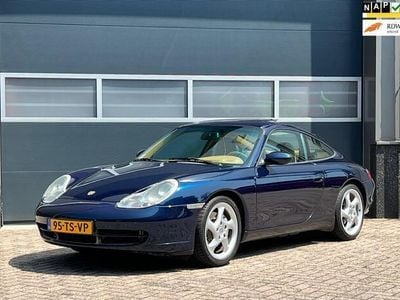 Porsche 911 Carrera 4