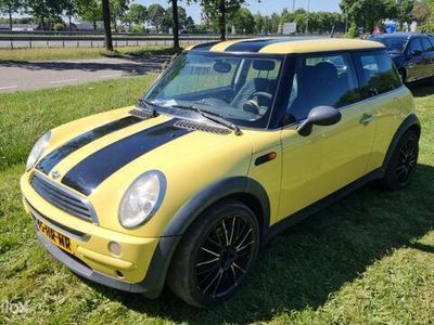 Geel Gebruikt 2001 Mini ONE Hatchback | € 1.500 (Iets duurder)