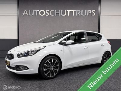 Wit Gebruikt 2014 Kia Ceed Hatchback | € 8.949 (Duur)