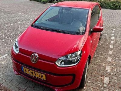 Rood Gebruikt 2014 VW up! Hatchback | € 4.000 (Eerlijke prijs)