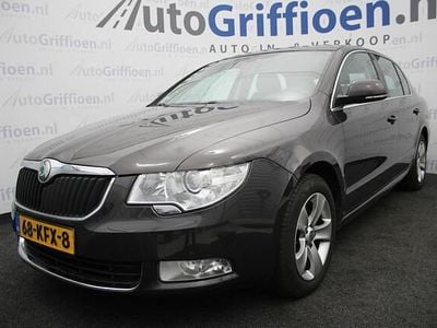 Bruin Gebruikt 2009 Skoda Superb Business Line Hatchback | € 3.990 (Super prijs)