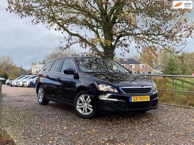 Zwart Gebruikt 2015 Peugeot 308 Stationwagen | € 6.975 (Eerlijke prijs)