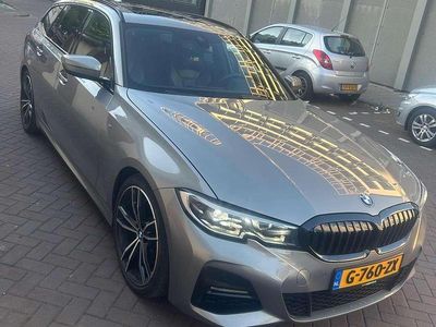 Grijs Occasion 2020 BMW 320 M Sport Stationwagen | € 25.000 (Duur)