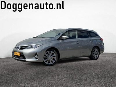 Grijs Occasion 2015 Toyota Auris Touring Sports Stationwagen | € 12.945 (Eerlijke prijs)
