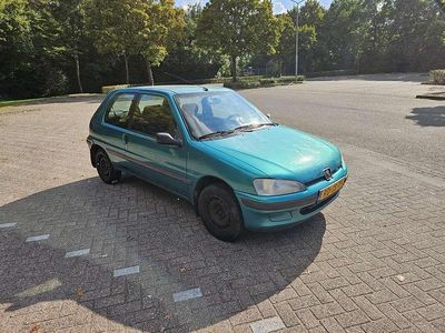 Groen Gebruikt 1997 Peugeot 106 Hatchback | € 2.000