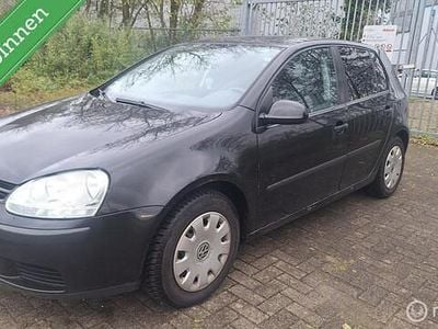Zwart Gebruikt 2004 VW Golf IV Trendline Hatchback | € 999 (Goede deal)