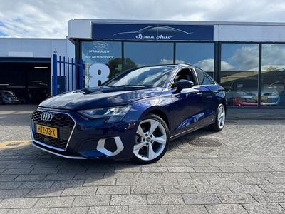 Blauw, metallic lak Gebruikt 2021 Audi A3 Premium Sedan | € 21.950 (Eerlijke prijs)