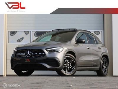 tweedehands Mercedes GLA200 AMG Line | Panoramadak |